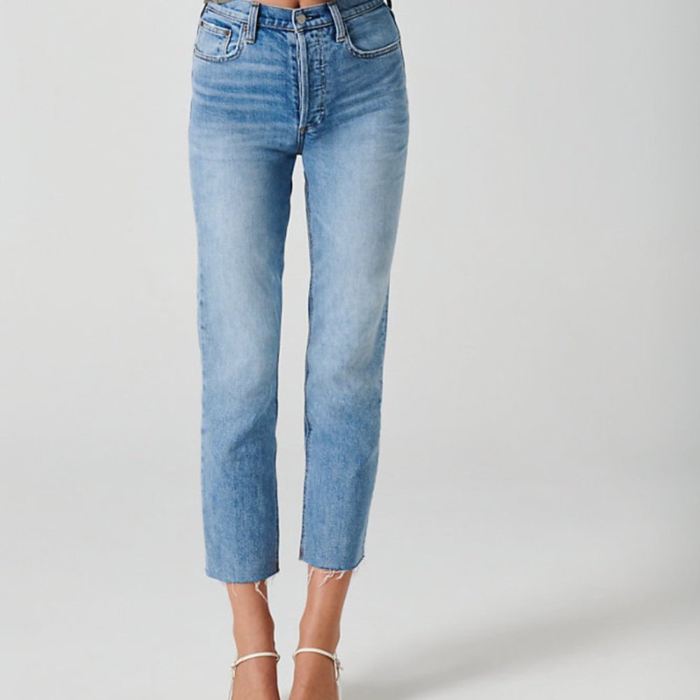 Denim Forum ARITZIA Arlo High Rise Straight Jean
